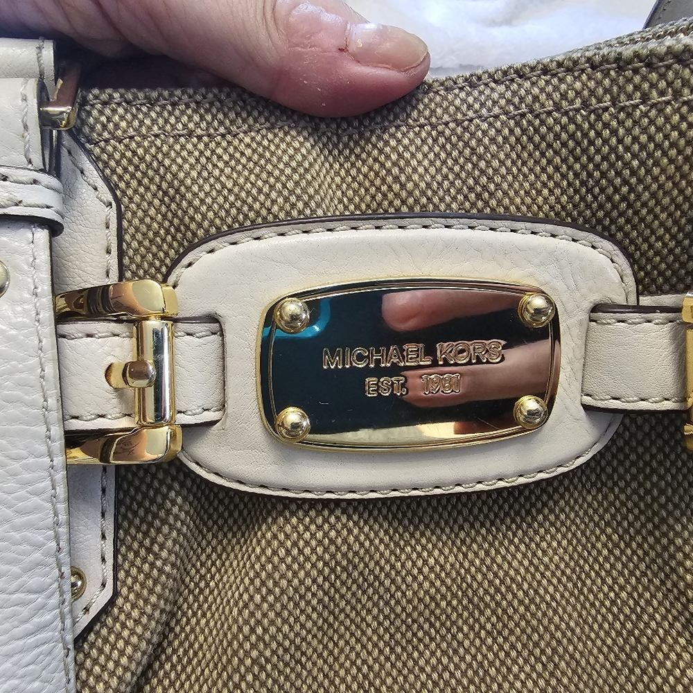 Micheal Kors Authentic Bag - Picture 8 of 13